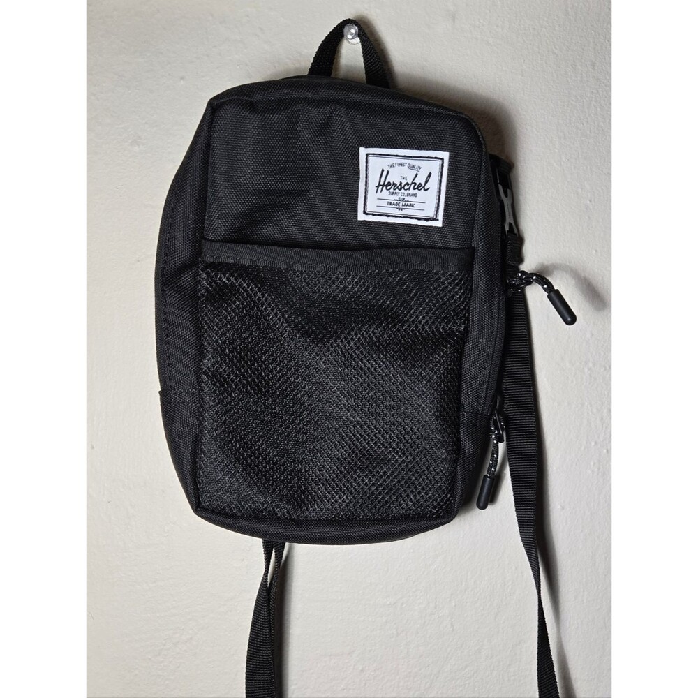 Herschel Black Crossbody Bag - Urban Minimalist Streetwear
